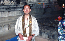 �������